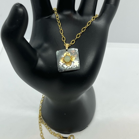 Holly Yashi niobium handmade gold tone oval link chain necklace flower pendant - Picture 2 of 16